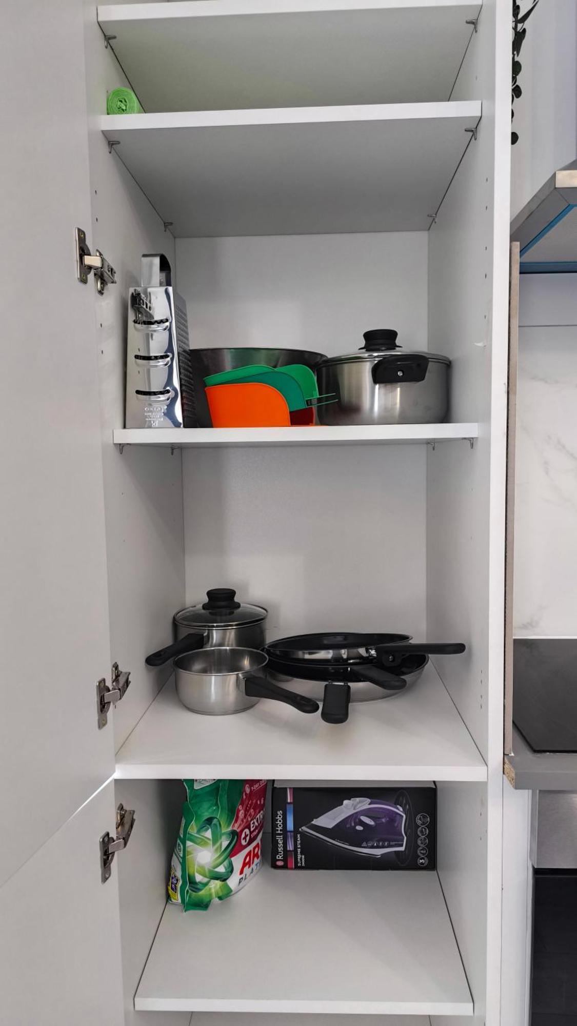 Parkside Retreat, 5 Min From Station ,r2 *