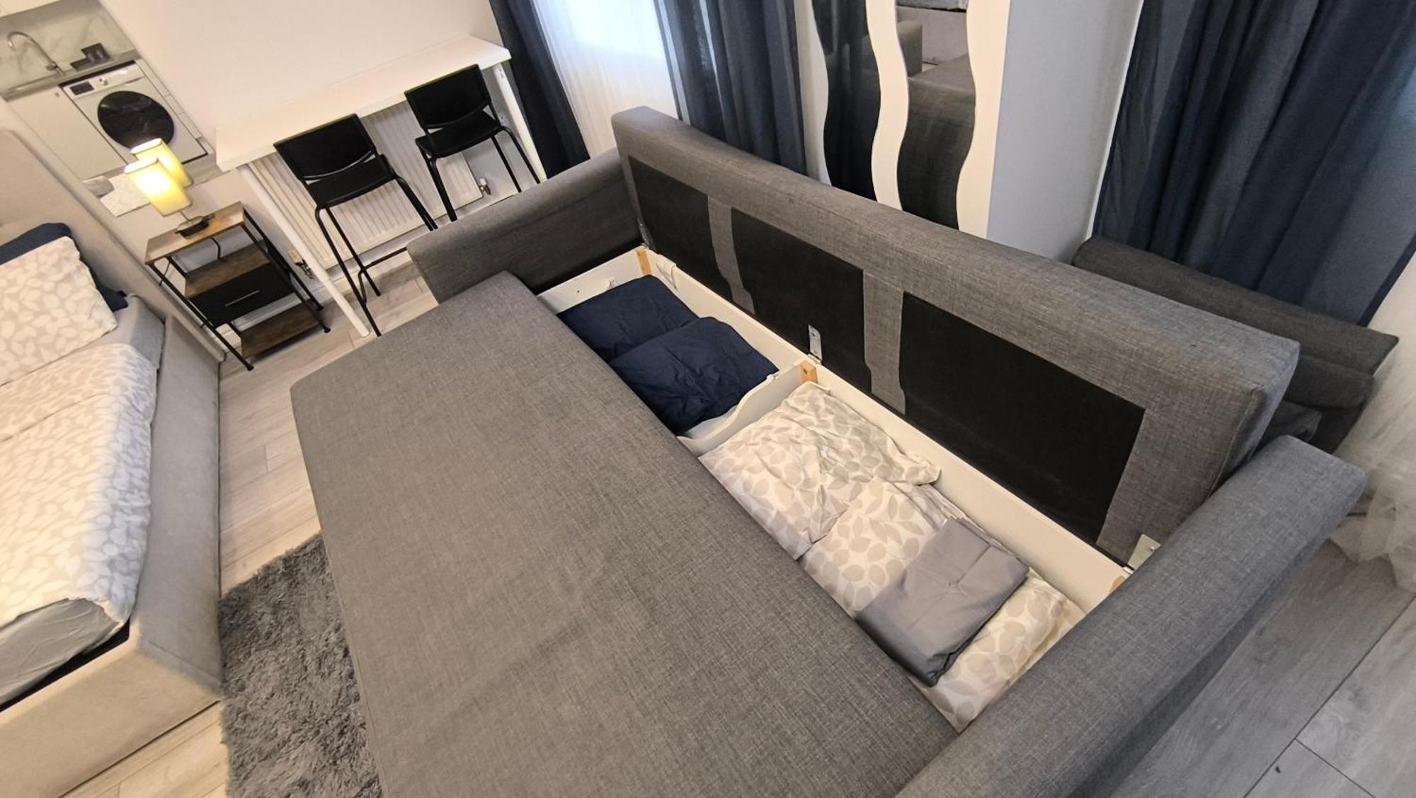 Parkside Retreat, 5 Min From Station ,r2 *