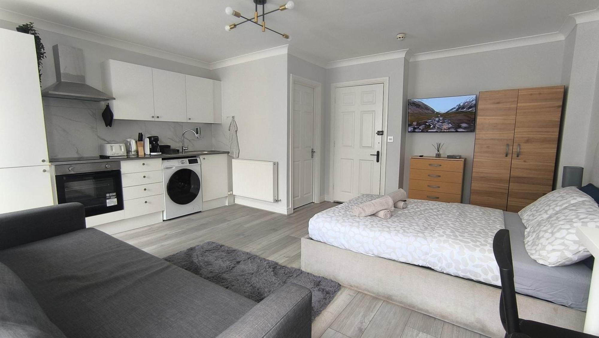 Parkside Retreat, 5 Min From Station ,r2 Apartment